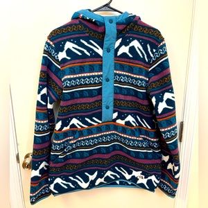 North Face Pull-Over Sweater